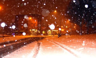 SNOW CAUSES ROAD CHAOS