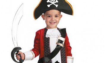 SWASHBUCKLING FUN FOR FAMILIES 