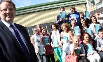 MP VISITS AYCLIFFE YOUNG LEARNERS