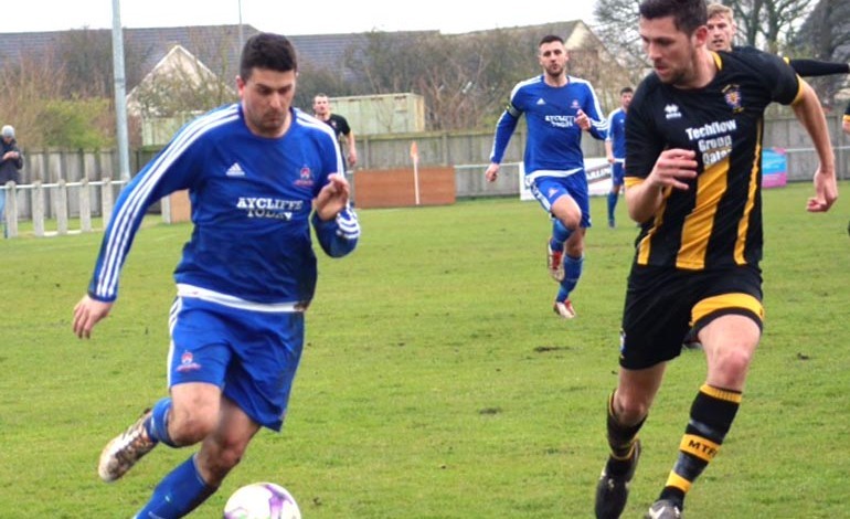 Aycliffe put five past Vase finalists