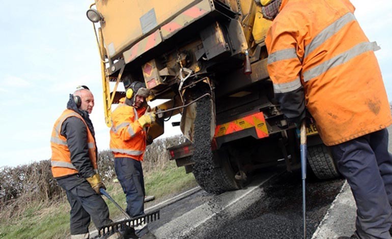 County Durham highway maintenance praised by Minister