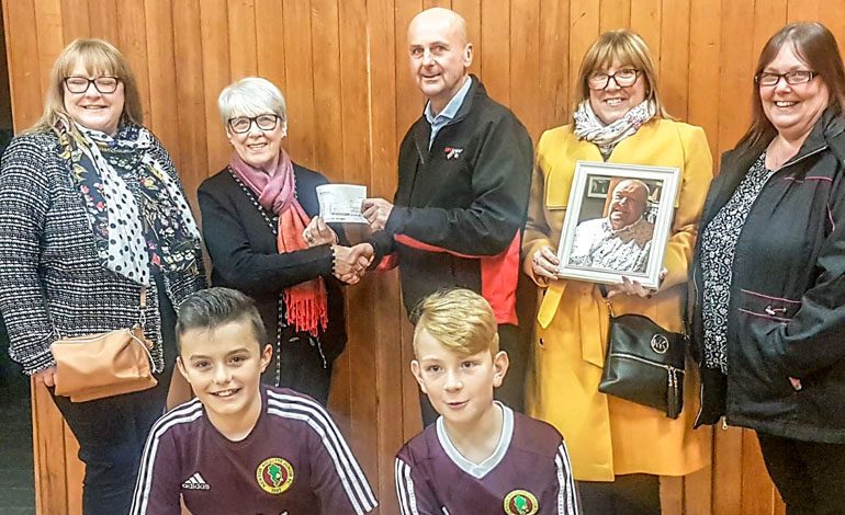£530 donation to youth football club in memory of Ronnie Kipling