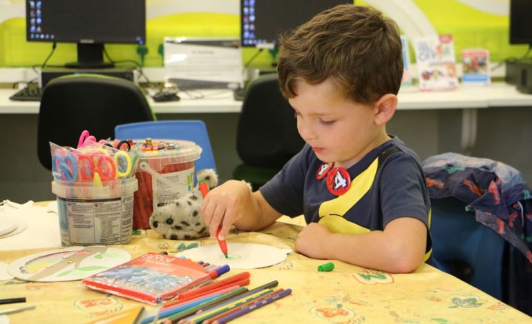 Spring crafts event at Aycliffe library