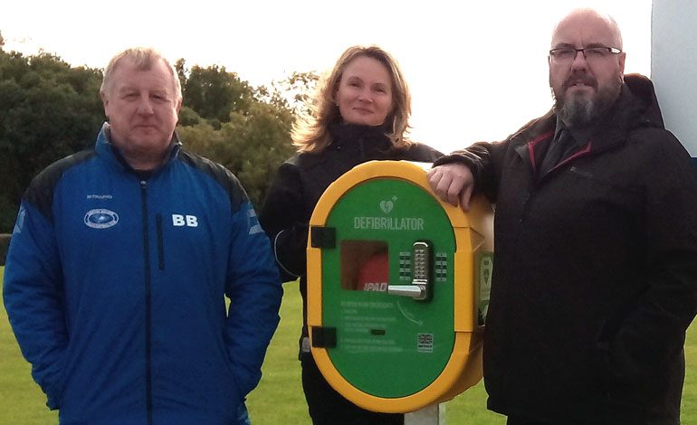 Community effort to install new public defibrillator at Sports Complex