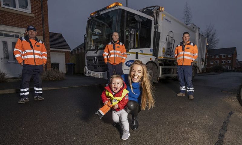 Bin crew makes special Christmas delivery on collection route